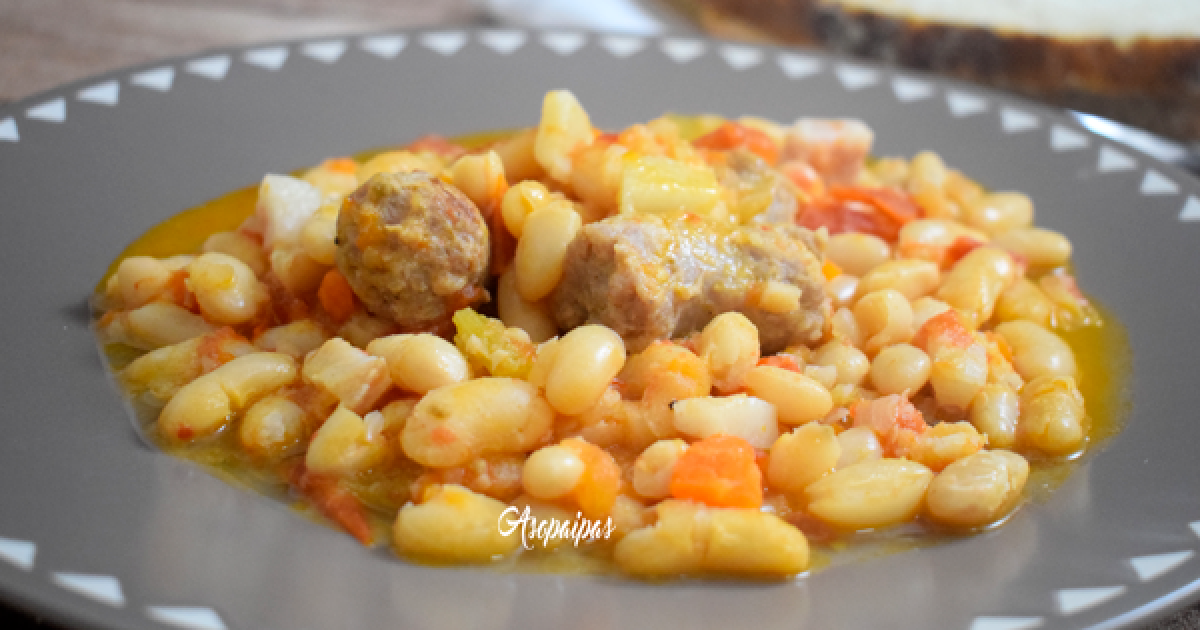 Guiso de alubias con salchichas Cocina y recetas fáciles Guiso de alubias con salchichas Cocina y recetas fáciles