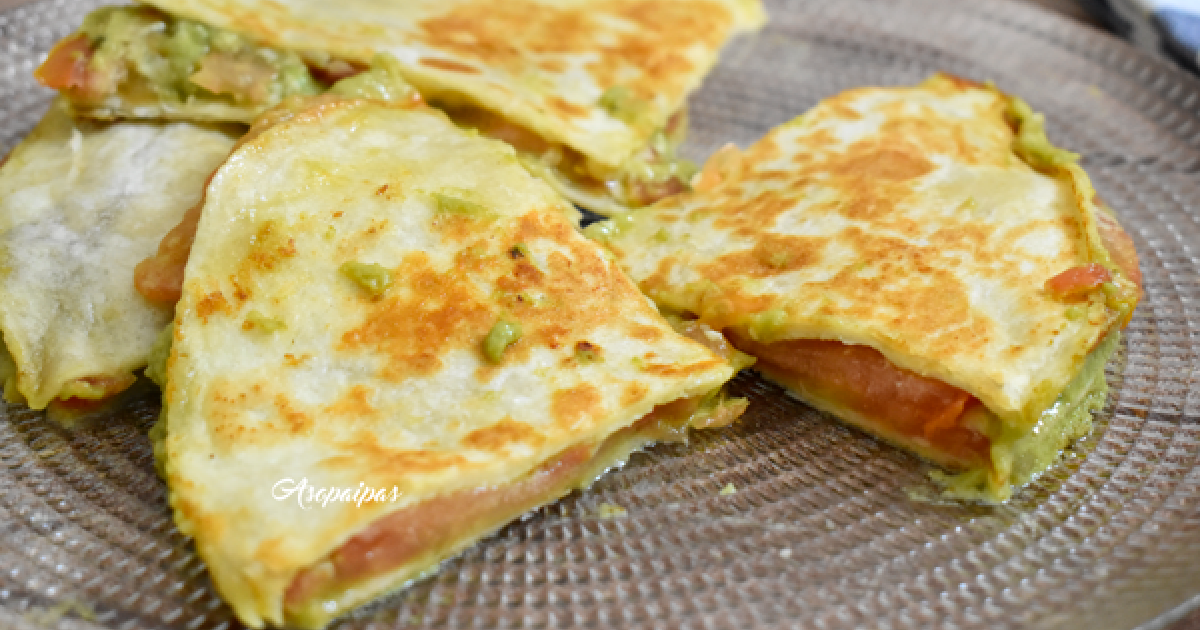 Quesadillas de guacamole y queso cheddar. vídeo receta Cocina y