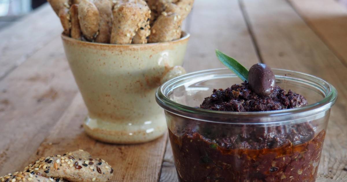 Dip de tapenade con palitos de semillas Cocina y recetas fáciles