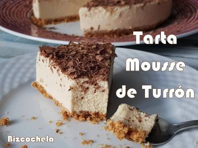 Tarta mousse de turrón