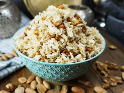 Arroz con frutos secos y curry