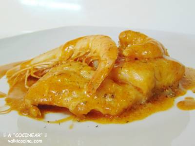 Bacalao en salsa de langostinos