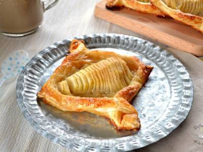 Tartitas de hojaldre de peras al caramelo